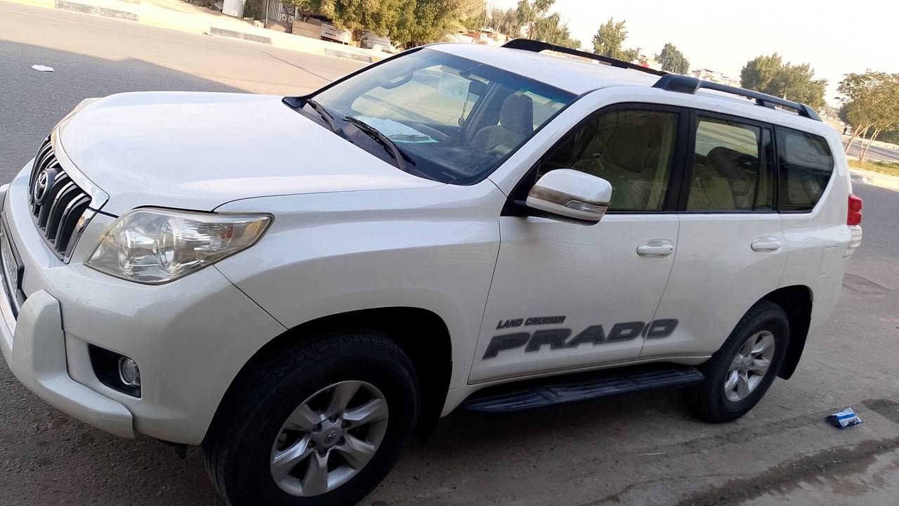 السلام عليكم ابرادو موديل 11 اربعه اسلندر بسمي السونار مرفق بلمنشور اريد مراوس ابسورنتو من موديل 17 لل 20  رقم الهاتف ***********
