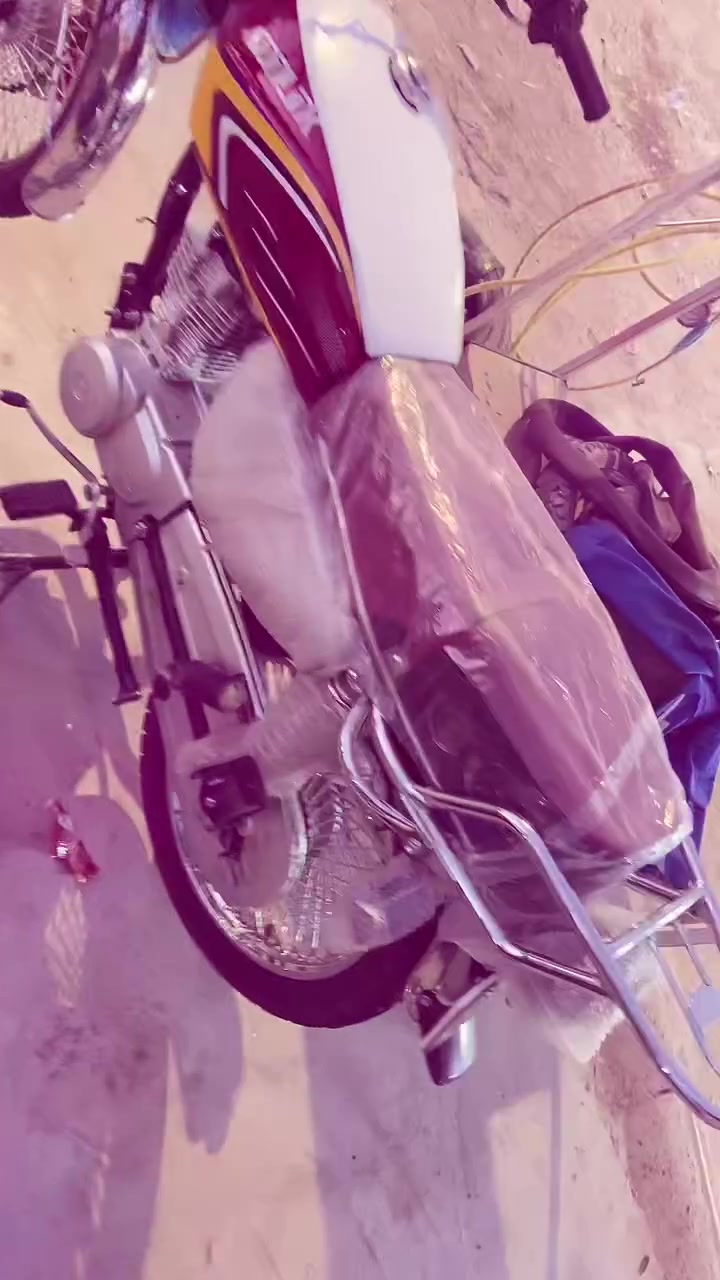 دراجه أيراني للبيع موديل ٢٠٢٥ تايكر بعدها زيرو السعر ٦٥٠ و بيها مجال رقم ***********
