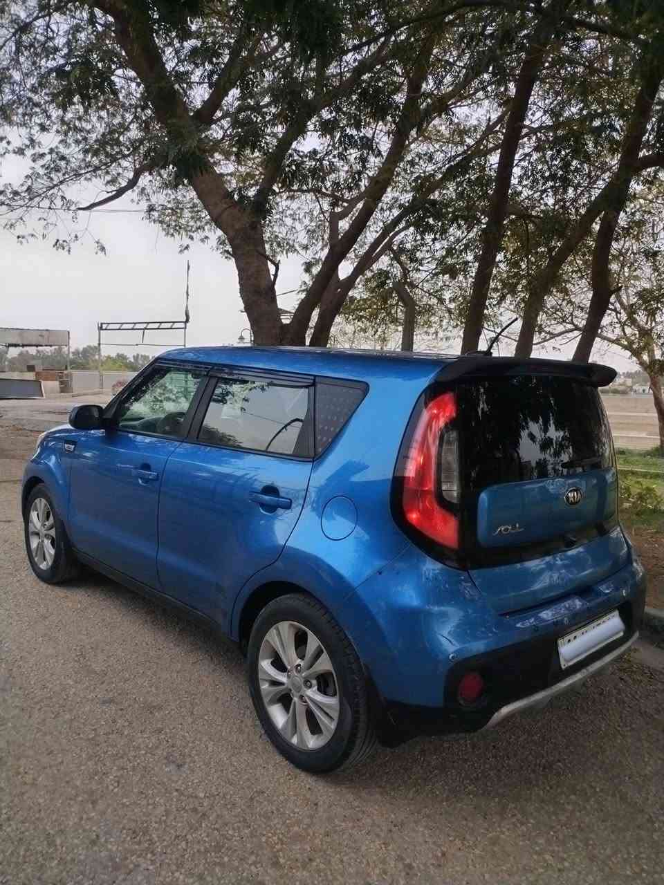كيا صول موديل 2015 رقم بغداد نكليزي هزه وسنويه بسمي 
مكينه 2000 وكير مكفولات تبريد ثلج تدفئه 
 شاشه كامره بلاد نظام سبورت داخل لونين ميوزك دمام كاعيات جلد 
دوشمه جديده بلاد 
حادثه جاملغ مبدل بدون دواخل #السعر 97 وبيه مجال 
لاتصال ***********
