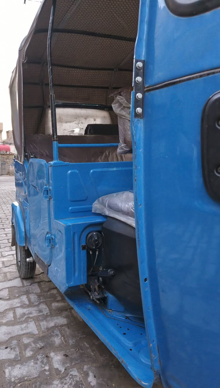 تكتك 2022 شهر 10 محرك مبدل زنجيل فقط كشر كبال عينك طختين خفيفات فقط
بغداد حي اور 
سعر 9 وبيهة مجال 
***********
