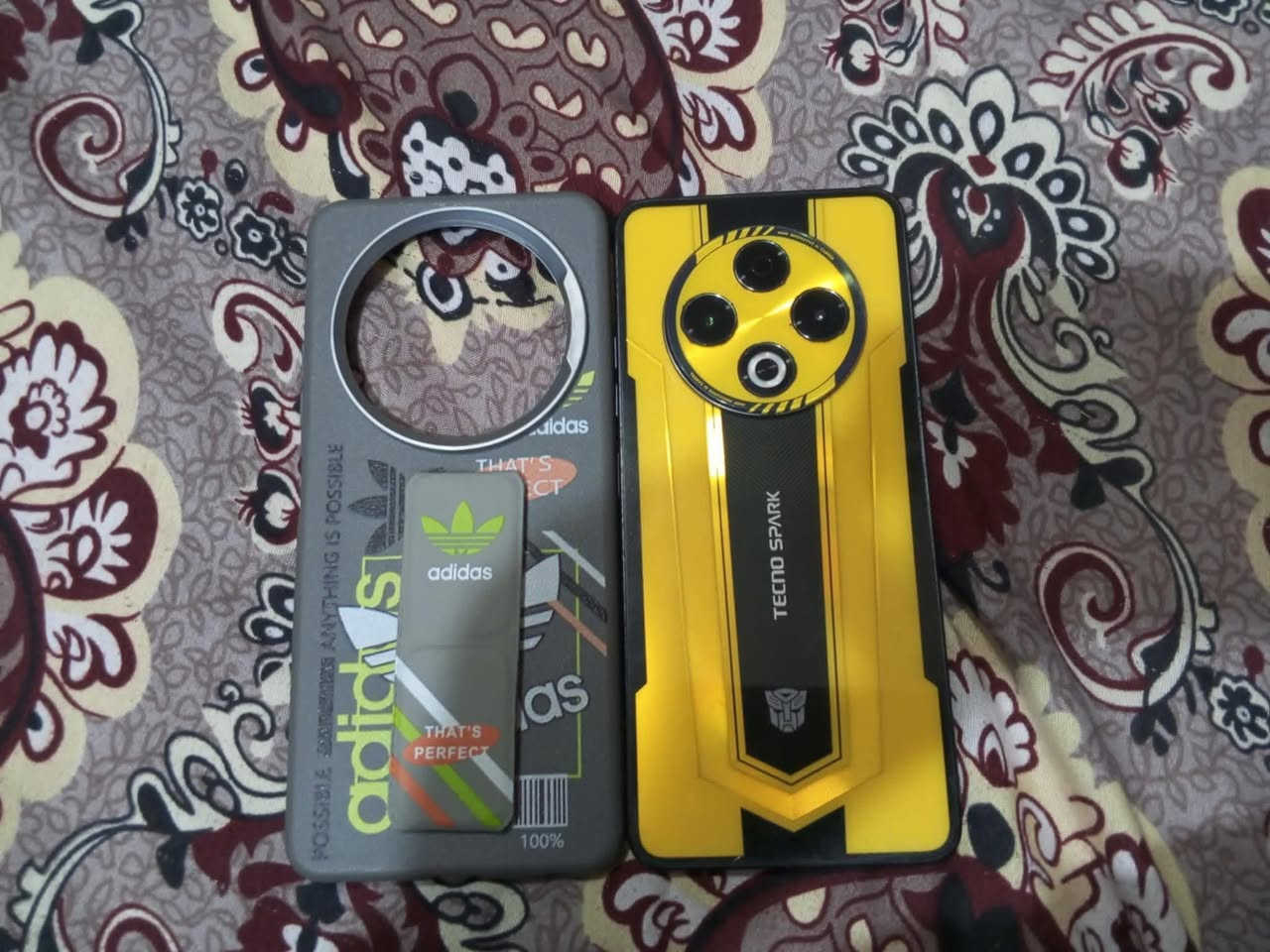 تكنو سبارك 30للبيع ذاكره 256الجهاز كامرته كلش حلوه الذاكره العشوائيه 16 السعر 150وبي مجال العنوان كربلاء حي الميلاد رقم التلفون ***********
