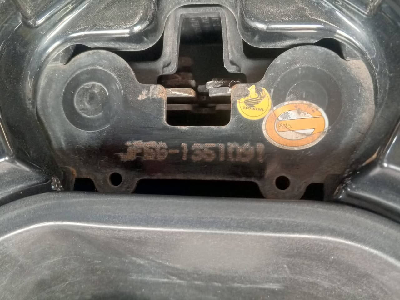 سلام عليكم دراجه PCX جيل الثاني الدراحه كفاله عامه ماشيه 34 دراجه نضيفى بمعنه الكلمه سعر 20وبيها مجال بصيط الشراي يتصل *********** هاذ رقمي
