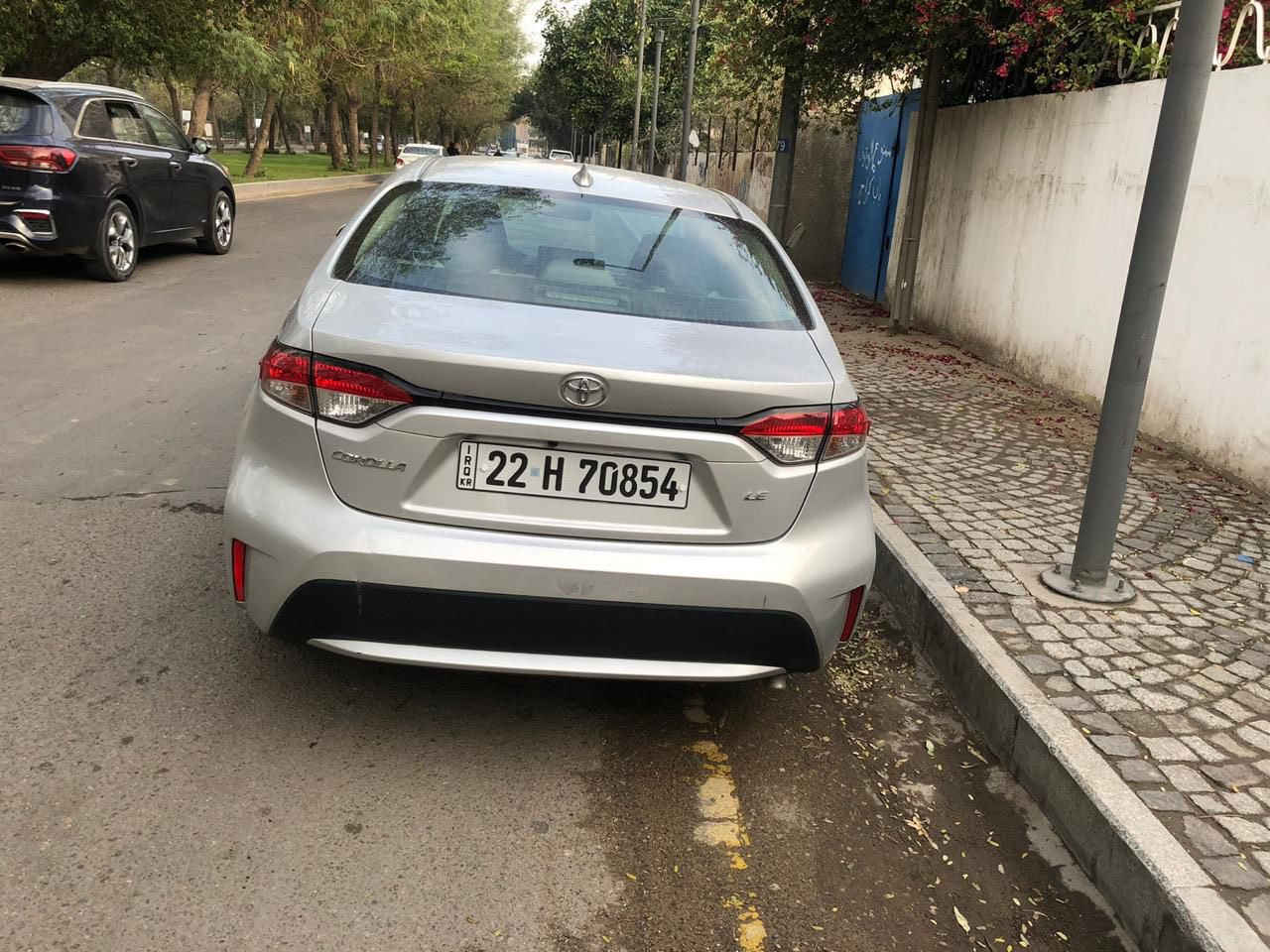 سلام عليكم 
كورلا 2020 وارد أمريكي Le 
محرك 1800
رقم شمالي باسمي حادثها مرفق بالصور واكو ضربه انصربت عندي بالجاملغ الخلفي شواصي والغود مكفولة بدون ايرباك 

باقي التفاصيل الاتصال على 

***********
***********
