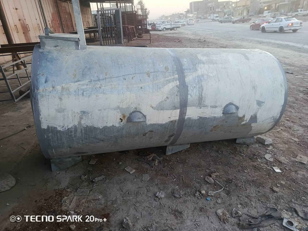 السلام عليكم مقطوره ماء 12 برميل السعر 140 الف  العنوان سامراء اجبيريه الثالث شارع  الحدادين/***********
