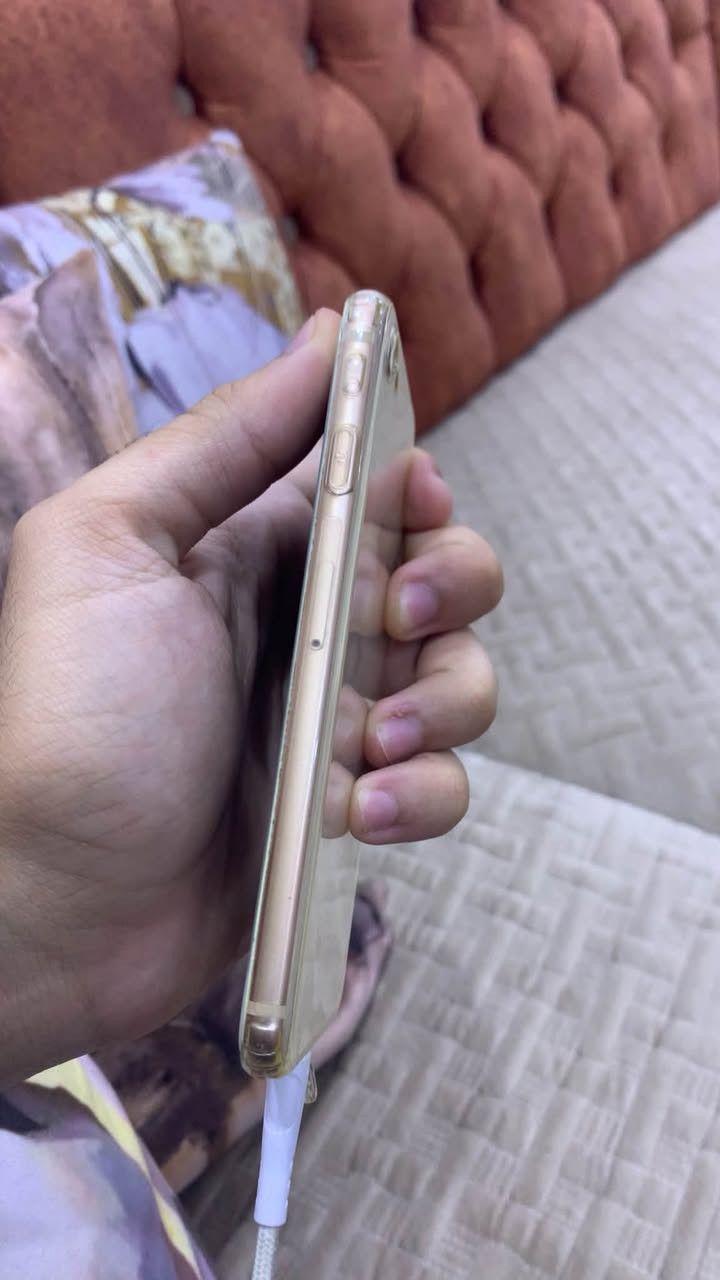 السلام عليكم 
ايفون 8 عادي 
ذاكره 64 شغال كامل
للمرواس بماطور شعندك نزل


**إذا كنت صاحب هذا الإعلان وتريد حذفه لأي سبب، رجاءا أرسل رسالة إلى الدعم الفني**