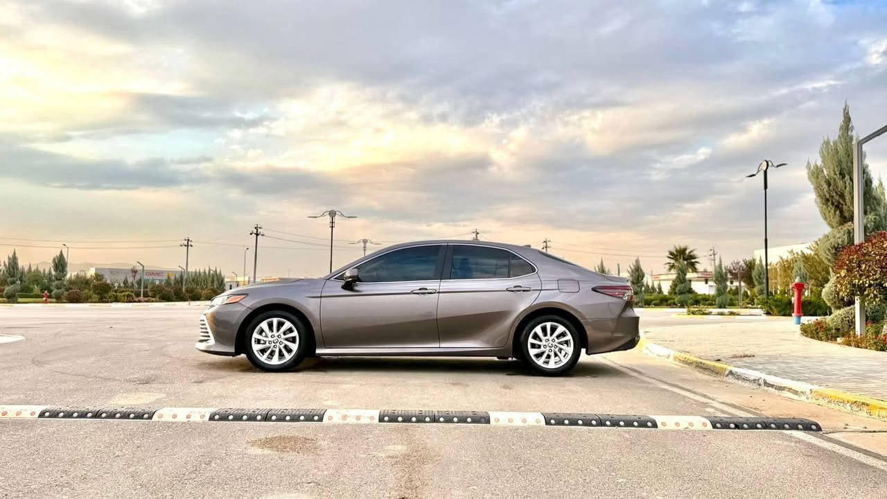 كامري موديل 2023LE مرقم صلاح الدين 
كلين بدون صبغ فقط بارد السعر 195
***********
