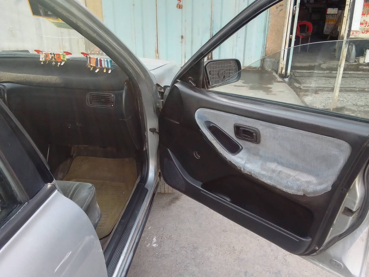 سلام عليكم 
سيارة نيسان سني موديل 90كير ومكينه خير من الله كير عادي رقم بغداد الماني كهربائيات كلها شغاله سياره حلوه مال شغل دواخل حلوه ابيع اراوس السعر 23 وبيها مجال لطيبين مكاني بغداد الزعفرانيه رقمي ***********
