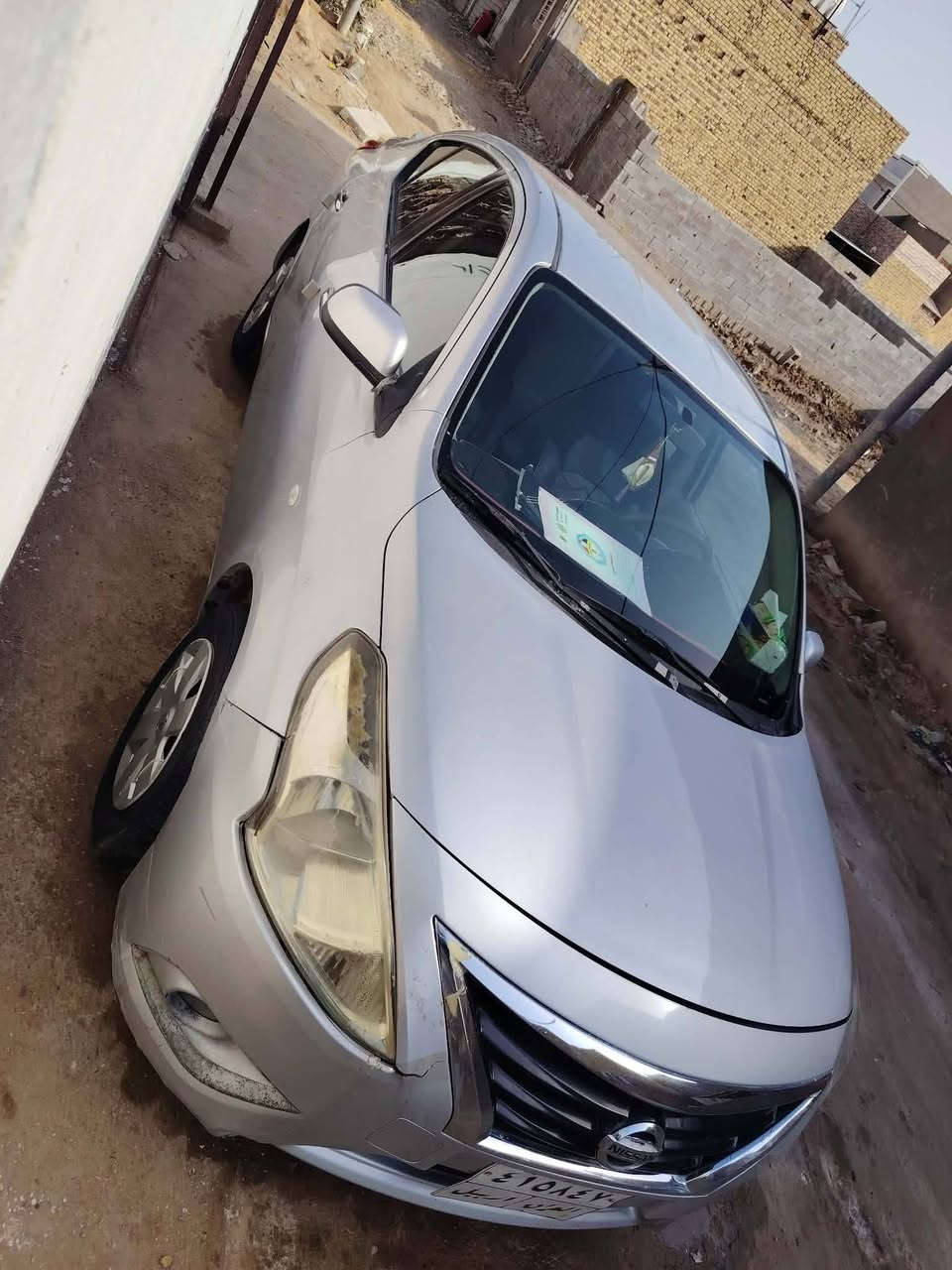 نيسان سني هندي بليته زركه بيهه بارد جاملغ امامي وقبق جنطه بدون صبغ موديل ١٧ باسمنه رقم دولي جديد
مكاني ديوانيه السعر ٨٨ 
***********
