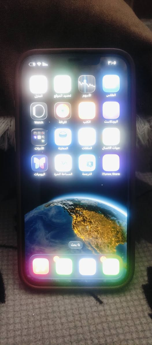 سلام عليكم
إيفون 12 برو ماكس 
ذاكره 128 
بطاريه 79 
جهاز جديد لك برغي ما مفتوح بيه 
السعر 500 وبيه مجال قليل 
***********
***********
مكاني فلوجه
