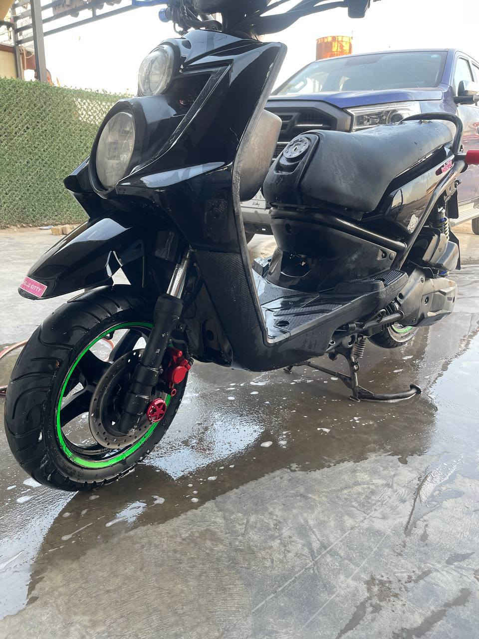 سلام عليكم دراجه  سكنس جبلي موديل 2014 دراجه مزوده تزويد خارجي كله ازرك   شوفة عينك دراجه بلاديه مكينه مامفتوحه كهربائيات كلها شغلات بيها كلجات رياضي و يدات رياضي و قبق فلاوين ودبلات رياضي دراجه خير من الله تزويد شلعها ومعدل المكان بغداد تقاطع النهروان  السعر خاص او رقم هاتف  ***********
