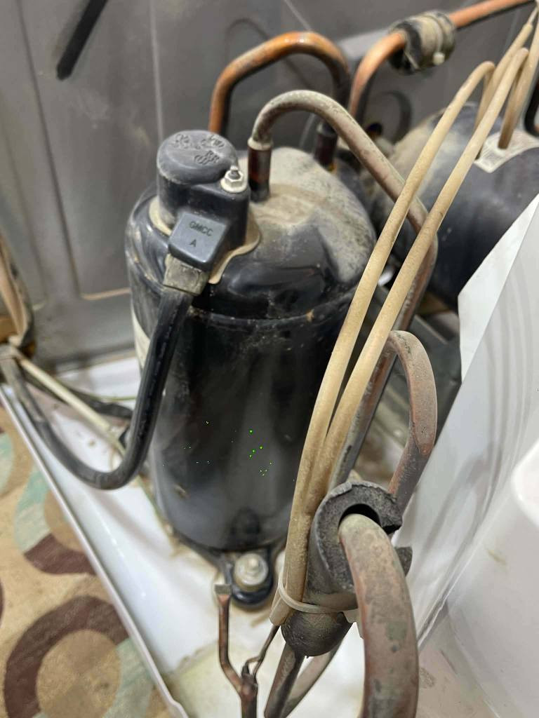مكيف الحافظ 2 طن اخو الجديد شرط الفحص مستخدم قليل نهايته الصيف فقط السعر 400 الف *********** كربلاء قنطره السلام كربلاء, العراق
