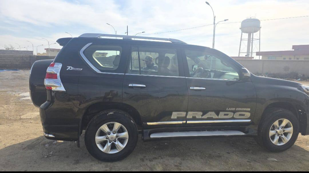 السلام عليكم
برادو ٢٠١٠ خليجي مكينة ٦ دعامية ولايتات ١٧ السيارة txl  بصمة حساسات كامره دوارة تحكم ستيرن مري شفط فتحة قمارة دبل تانكي وهوايه مواصفات بيها 
رقم بغداد انگليزي بأسمي سنوية ٢٠٣٠ 
السيارة كفاله عامه باستثناء تكحيل بسيط بجاملغ خلف السايق يم قبق بانزين اثر دحجة ستوته وبيها جراد لون خفيف 
مكينة جديدة ومكفولة من الفتح
السيارة خير من الله 
للبيع او مراوس باقل
***********
