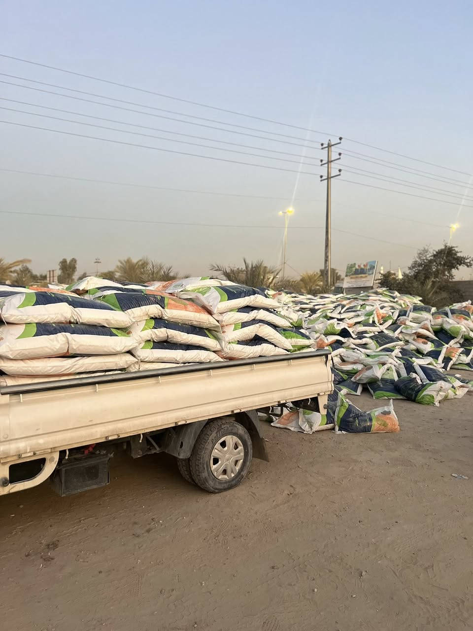 وصول سماد ريفكو المخصب
معالج بأحدث التقنيات والتكنلوجيا اليابانية من شركة سما كربلاء خالي من البذور والحشائش 
والمسببات المرضيه عمود 550 الحيدريه خان 
خان النص رقم الهاتف ***********
