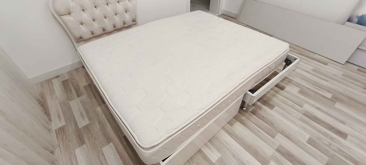 زۆر خاوێن و نوێیە تەنیا کونێکی بچووکی تێدایە أربيل, العراق


**إذا كنت صاحب هذا الإعلان وتريد حذفه لأي سبب، رجاءا أرسل رسالة إلى الدعم الفني**