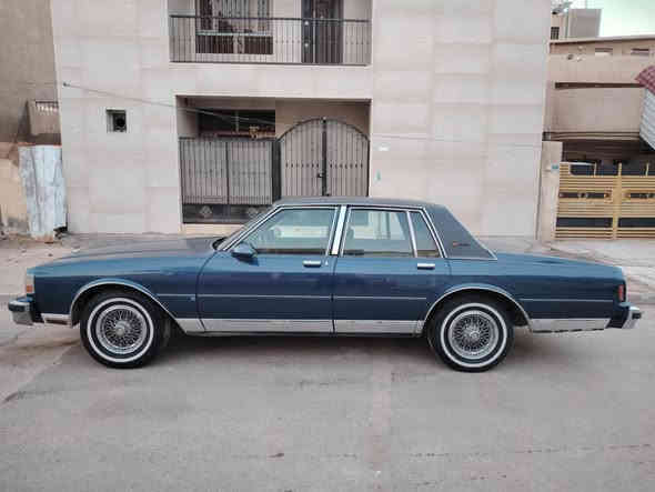 السلام عليكم اخوان من رخصه الادمن المحترم كابرس موديل ٨٨ رقم انكليزي الجديد بسمي هزه وسنويه جديده مكينه ٣٠٥ كير ٧٠٠ تبريد حداديه محرك كير كله مضبوط بشرط  سياره جاهزه كل نقص مابيها
السعر ٨٥
***********
