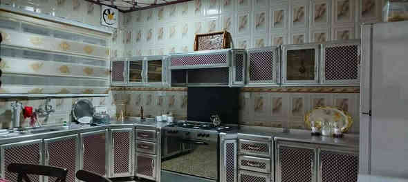 كاونتر للبيع نضيف جدا ما بي اي كسر مترين وستين في أربعة السعر 380و بي مجال للطيبين مكانو مزارع الحدباء رقم صاحبو. *********** موصل
