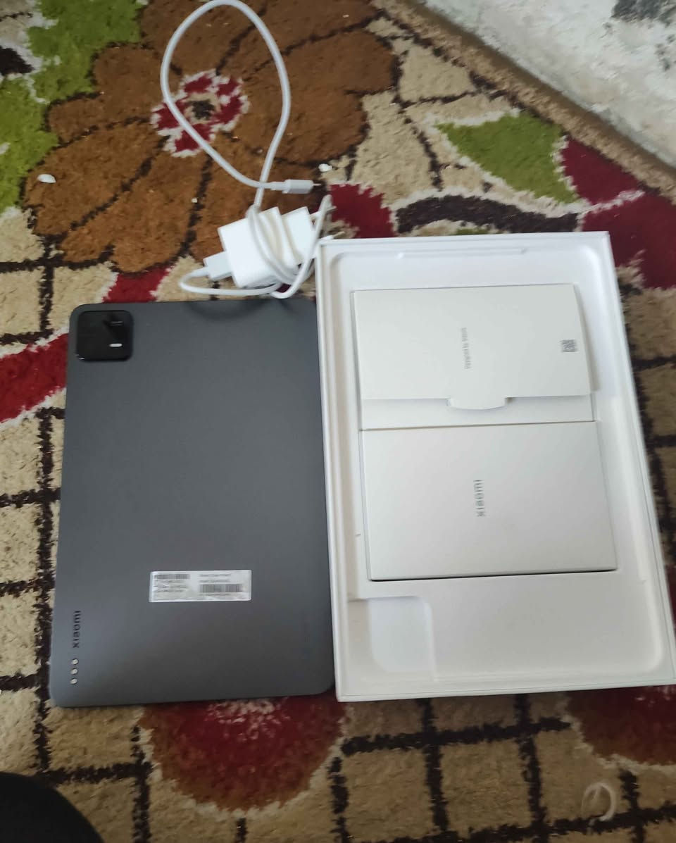 سلام عليكم عندي جهاز شاومي باد 6 نضيف جدا
المواصفات 
المعالج: Qualcomm Snapdragon 870 القوي يشغل ببجي 120 اطار 

الشاشة: 11 بوصة، دقة 2.8K، معدل تحديث 144 هرتز.

الذاكرة والتخزين: حتى 8 جيجابايت RAM و 256 جيجابايت تخزين.

البطارية والشحن: 8840 مللي أمبير، شحن سريع 33 واط.

الكاميرات: خلفية 13 ميجابكسل، أمامية 8 ميجابكسل.

الصوت: أربعة مكبرات صوت مع Dolby Atmos.

التصميم: هيكل معدني نحيف وخفيف الوزن.

الاتصال: يدعم Wi-Fi 6، Bluetooth 5.2، منفذ USB-C 3.2 (بدون دعم شريحة اتصال).

مكاني بغداد مدينه الصدر  وسعره 330 وبيه مجال للشراي هذا رقمي *********** بغداد, العراق
