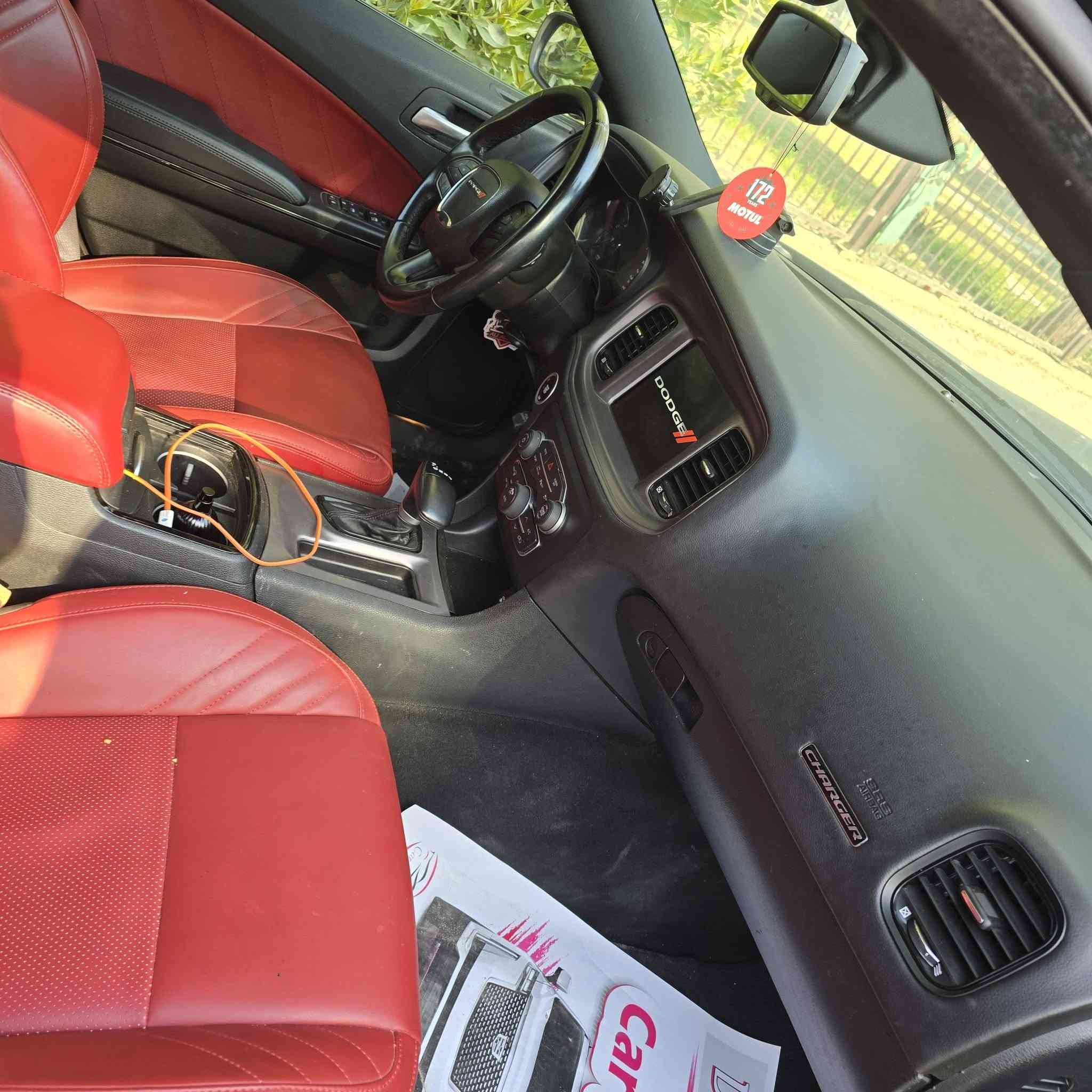 جارجر موديل ٢٠٢٣ رقم أربيل جديده ماشه ٥٥ ميل حقيقي جي تي فول بصمه السعر ٢٤٥ وبيه مجال وتصل وتدلل***********
