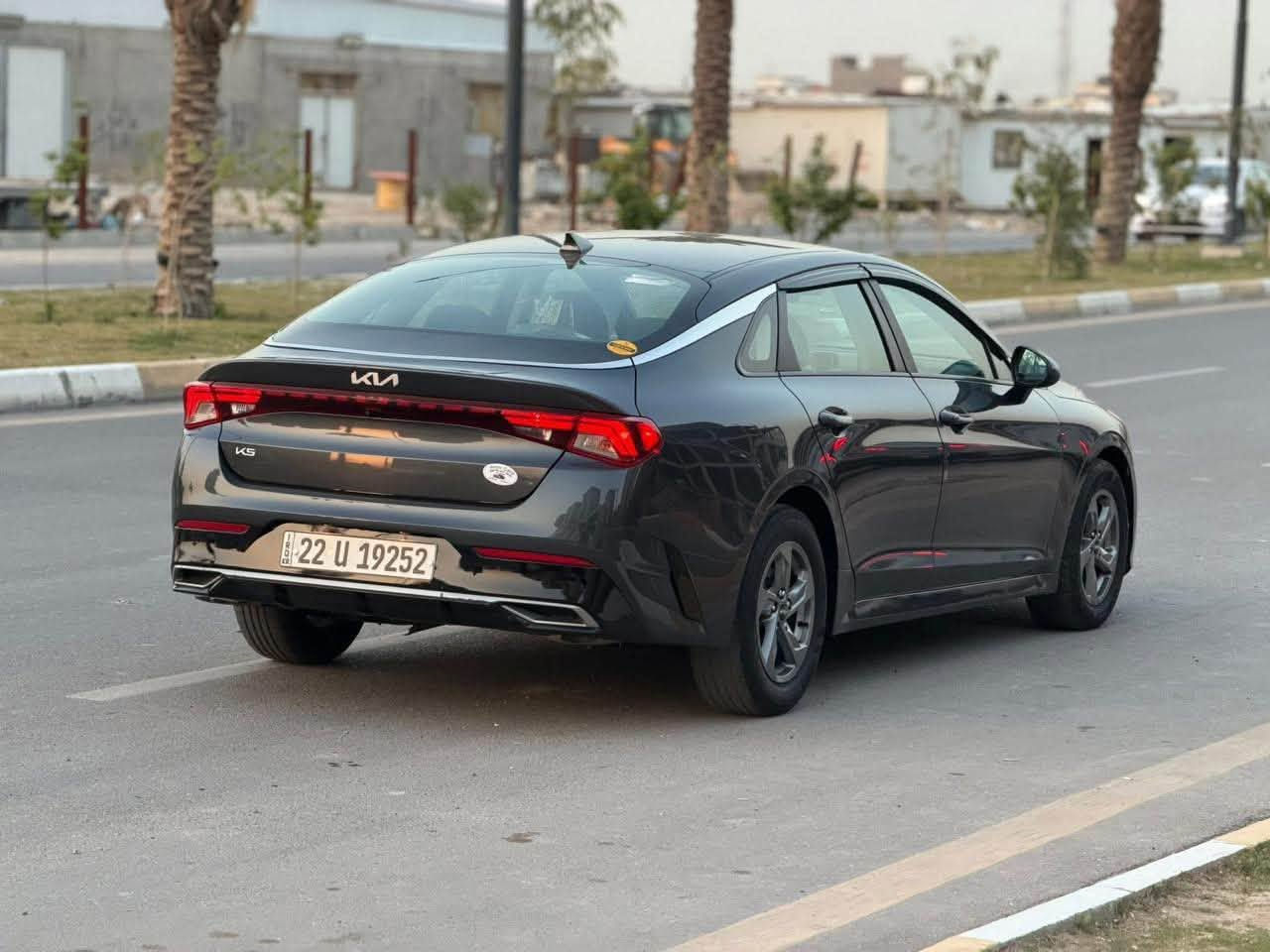 K5 موديل 2023
للبيع K5 وارد امريكي موديل 2023

حادث جاملغ امامي يمين مع باب

شواصي لغود راديترات كلها مكفولة على وضع الشركة

محرك كير مكفول

***********
سعر    150 ورقة 

بصمة تشغيل وابواب بصمة وتشغيل عن بعد 

محرك 1600 تيربو 

رادار نقطة عمياء تحديد مسار توقف ذاتي

رقم اربيل الجديد فحص وهزة جديد 

مكان السيارة بغداد الكرخ قرب شارع مطار بغداد الدولي 

***********
