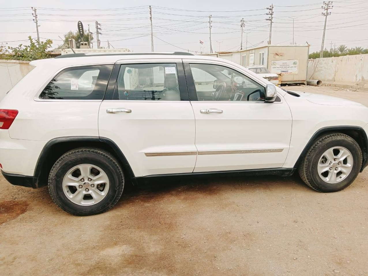 السلام عليكم 
سيارة للبيع جيب الأريدو وارد امريكي مديل 2011رقم بغداد 
للتواصل على الرقم التالي لمعرفة بقية التفاصيل ***********
