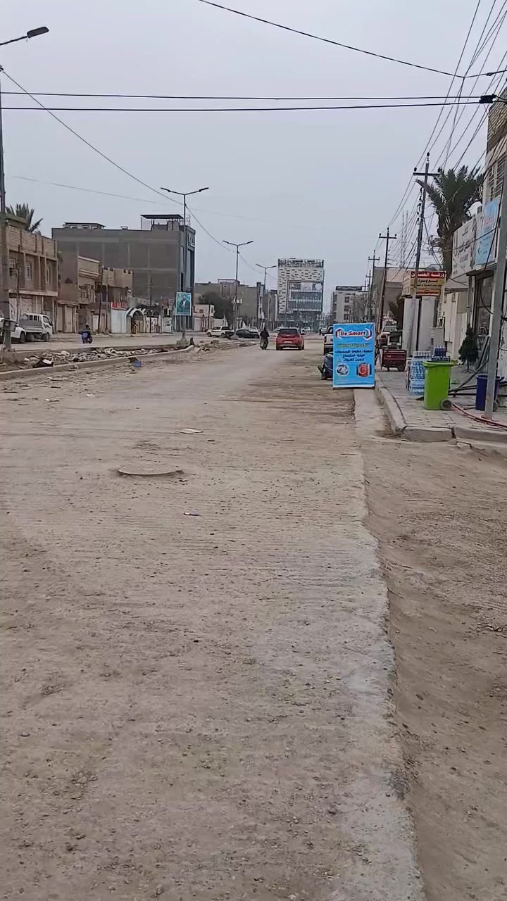 اللهم صل على محمد وآل محمد
دار للبيع طابو صرف المساحة ٣٠٠ متر موقع مميز جدا 

في شارع الحسينية قابل للسكن الواجهة ١٥ والنزال ٢٠ 

٣ غرف نوم مطبخ صالة هول 

عرض الشارع ٢٠ متر 

للاستفسار ***********
