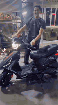 السلام عليكم للبيع دراجه ياماها  او زت ايون  المحرك 150cc السعر خاص ***********
