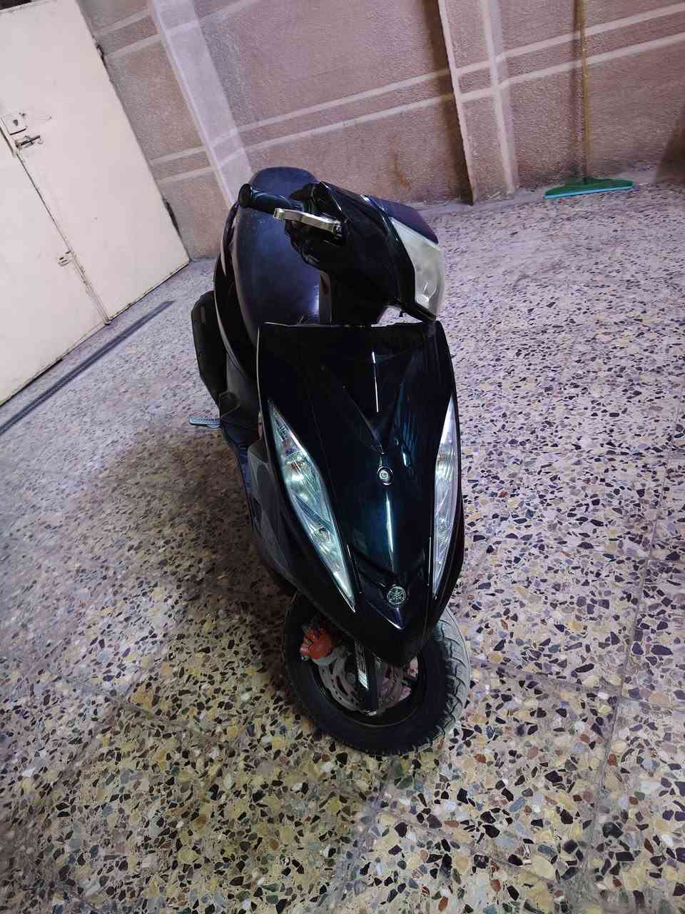 السلام عليكم دراجة جي تي ار للبيع الدراجة مكفولة كفالة عامة من محرك ومن كفرات كلهة ختم واحد وية المكينة مكينة بلادية دراجة خرسة متسمعلهة صوت السعر مليون وبي مجال للأستفسار *********** مكان بغداد
