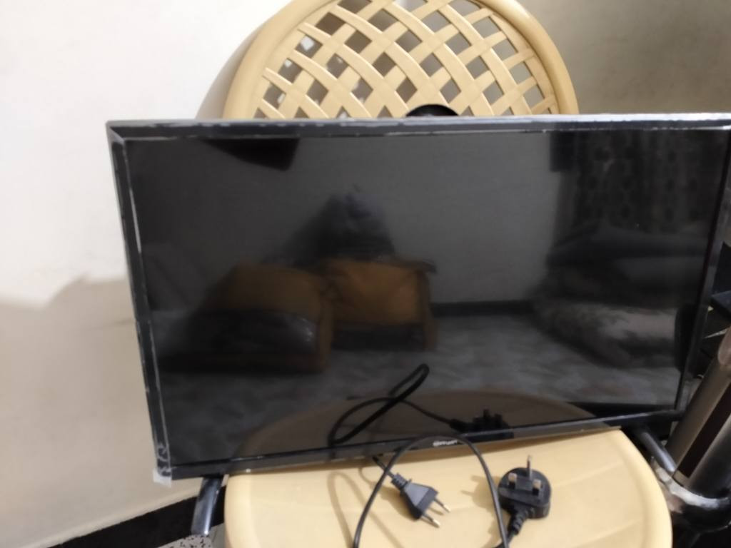 السلام عليكم 
عندي غراض دابيعهم جديده ممستخدمه الكاونترالرصاصي والتلفزيونات والغسالات والطبلات والطباخ وميز طعام جهزنه البيت ودنبيعه ممستخدمات ابد الكاونتر ممنصوب 
وباقي الغراض ممستخدمات هواي 
للأستفسار الاتصال ع الرقم ‏‪0783 047 4903
