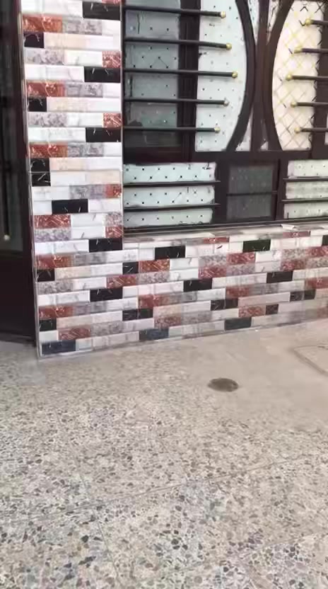 السلام عليكم البيع بيت ١٠٠ م طابق واحد بناء حديث بكانة كماليه معوقين السعر ٩٥وبيه مجال أي  استفسار 
***********
