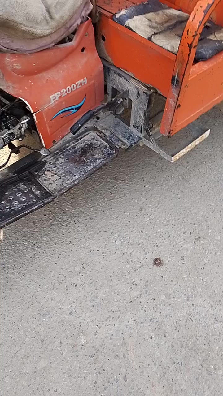 السلام عليكم اللبيع وراق 2014بواحد وربع وبيه مجال ***********
