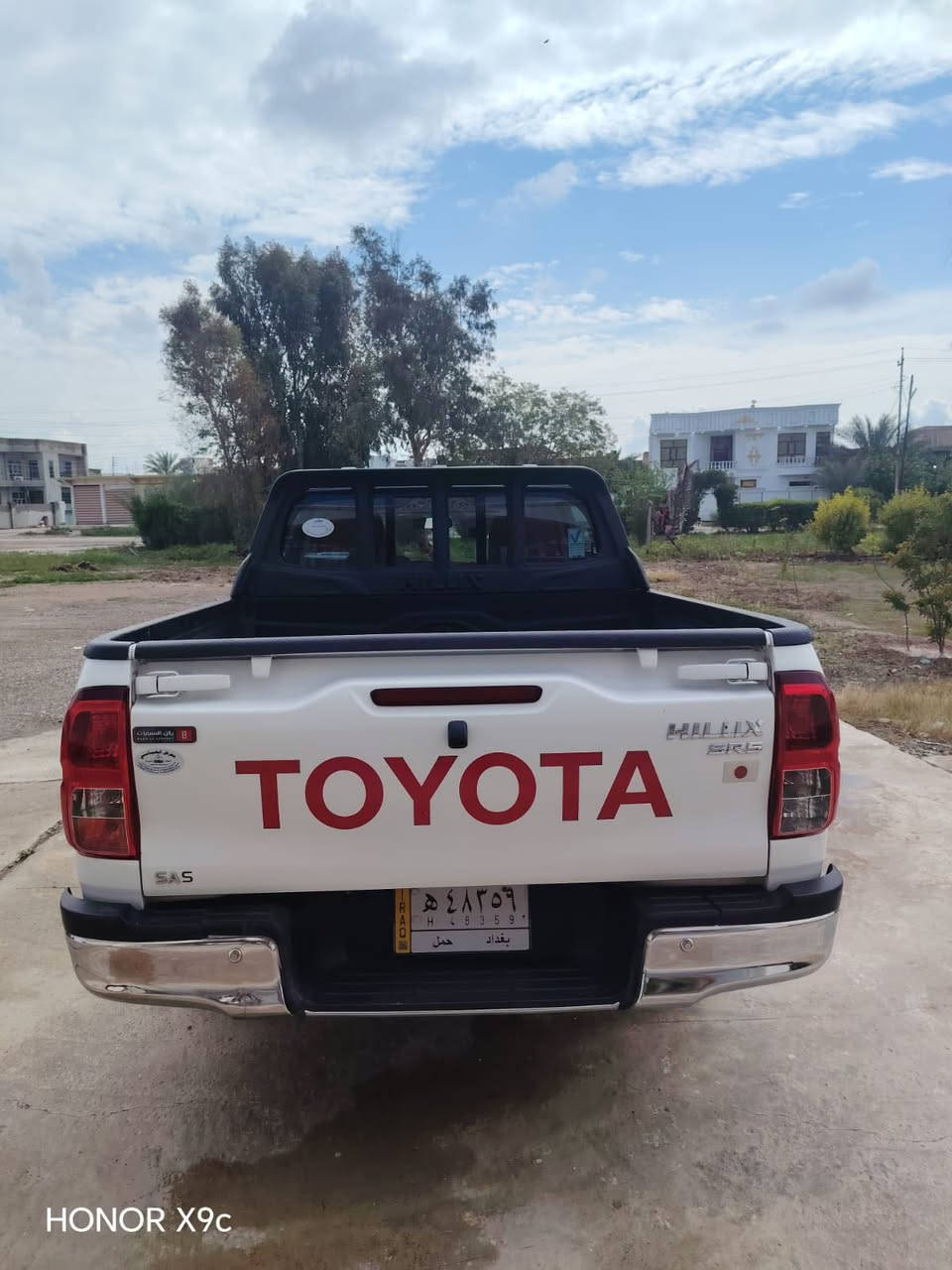 السلام عليكم هايلوكس ساز للبيع:
موديل:2021
العداد : 96 الف km
كشنات كهربائي
تدفئه وتبريد
كامرات خلفيه
سياره مكفوله بدون صبغ وبارد

‭0771 999 7511‬
