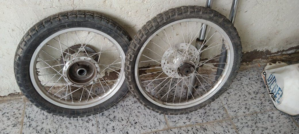 تايرات قفاز ياباني 
جوب إمامي خلفي 
ويل حجم 21 و18 17 
دشالي دسك بنز 
سيم ويل حجم 21 و18 17 
تانكيات 
المكان ميسان توصيل موجود جميع المحافظات 
*********** واتساب
