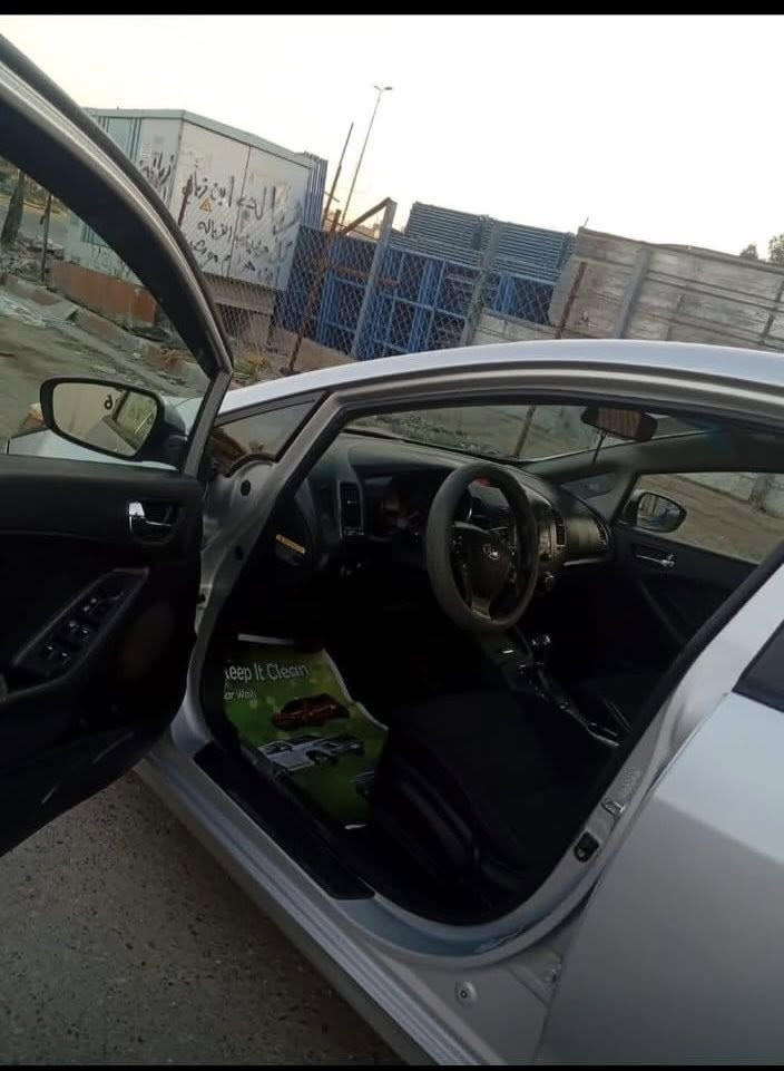 , كيا فورتي موديل ٢٠١٦ وارد أمريكي حادثها جاملغ خلفي بدون دواخل بيها ٤ قطع صبغ
مكينه ٢٠٠٠ دوش مكينه مكفولة تبريد ثلج
 سنويه جديدة بسمي 
الاستفسار تصل ***********
السعر 107 وبي مجال
