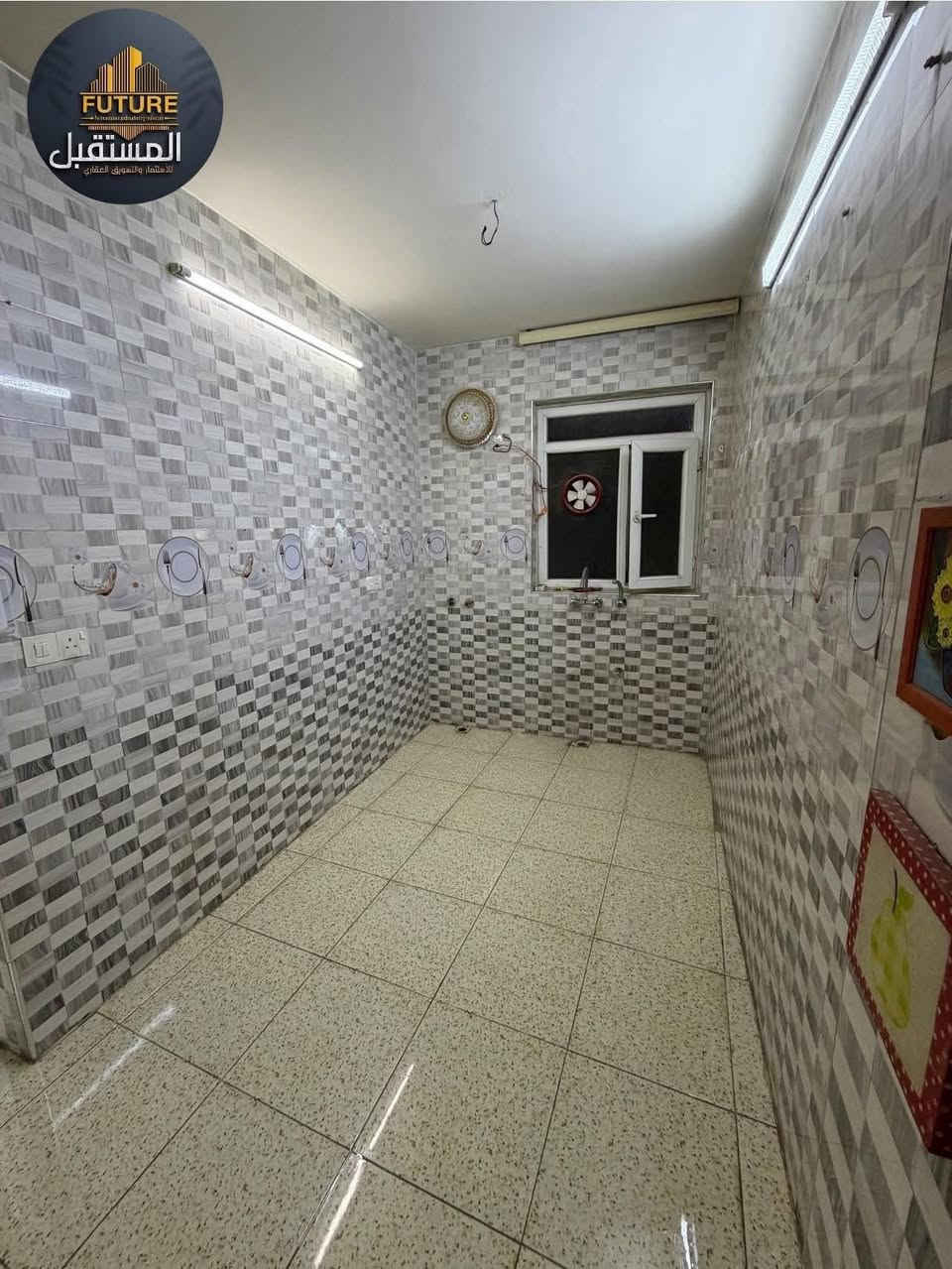 شقه للبيع طابق ثالث اماميه مساحه60 متر 

تحتوي على صاله وغرفه نوم ومطبخ معزول وخدمات 

ماطور ماء + ميزانيه كهرباء خاصه +خزان ماء خاص 

تؤجر بوارد 400 الف دينار شهريا 

السعر 77مليون وبيها مجال 

📍الاعظميه قرب مستشفى النعمان 

للأستفسار
***********
                  —————————————————————————
📍أو #زيارة #الموقع -#الاعظمية . #خلف #جامع #العساف
 (#المستقبل #للأستثمار #والتسويق #العقاري)
#مقاولات #عامه - #بيع #وشراء #الدور #والاراضي #والبنايات #السكنيه #والتجاريه -#بناء #هدم #ترميم- #تصاميم #هندسيه #الجميع
