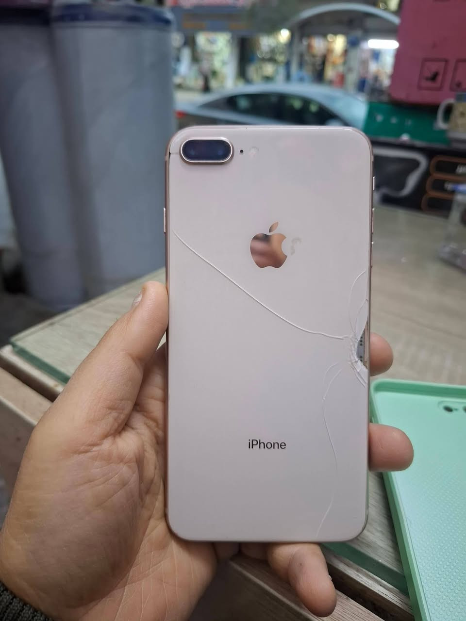 ايفون8بلاس جهاز نضيف مامفتوح كله بلادي مامفتوح 
بي هاي لفطور بس ممثرات كله شغال ضمان سعر ٥٠
***********
