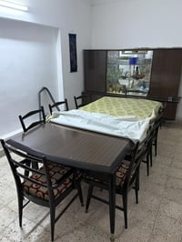 غرفة خطار للبيع نظيفة جداً تخم قنفات طبلات عدد ٢ ميز طعام مع كراسي  بو...