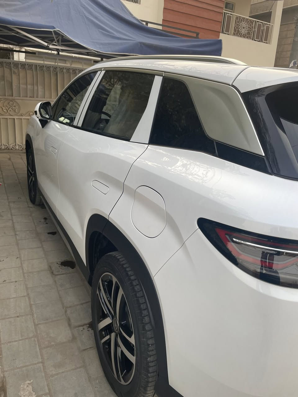 سونك L بعدها زيرو ماشية 700 كيلو مرقمة بغداد يعني مدوخ بالرقم ومبدل جام فوول دبل كرسي كهرباء بنورما تبريد تدفئة بالكشنات  بغداد نكليزي مكانها بغداد 29 مليون السعر ***********
