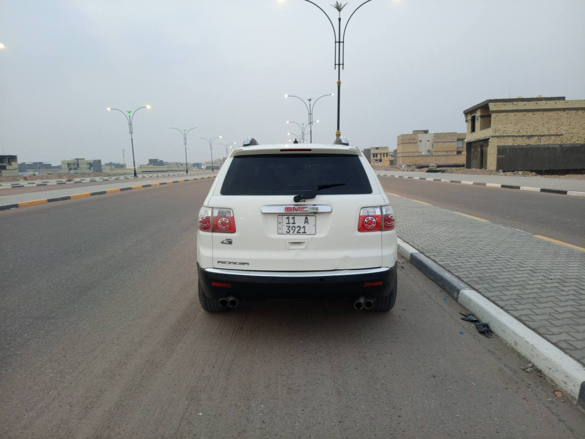 جمسي اكاديا 2009وار خليجي بسمي محرك كير حداديه كله جديد سياره كفاله عامه ماعده قطعتين صبق بدون ضربه سياره فول مواصفات فتحتين تحكم ستيرن اشاير بل مرايه جنطه كهربائيه داخل مشمشي 7راكب تبريد 3قطع  رقم بغداد الجديد مكانه بصره سعرها ،75وبيه مجال بصيط ***********مكلف بل نشر رجان البصرة, العراق
