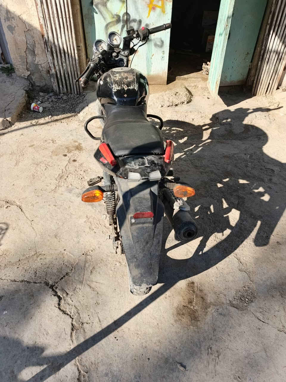 سلام عليكم دراجه بولستر كوري حجم المكينه 150Cc
مبدل رنكات فقط لاتنقيص ولا تبخير 
دراجه معدلها يخبل وناعمه كلش
نص نكره سلف سعر ٤٧٠ الف 
رقمي ***********
