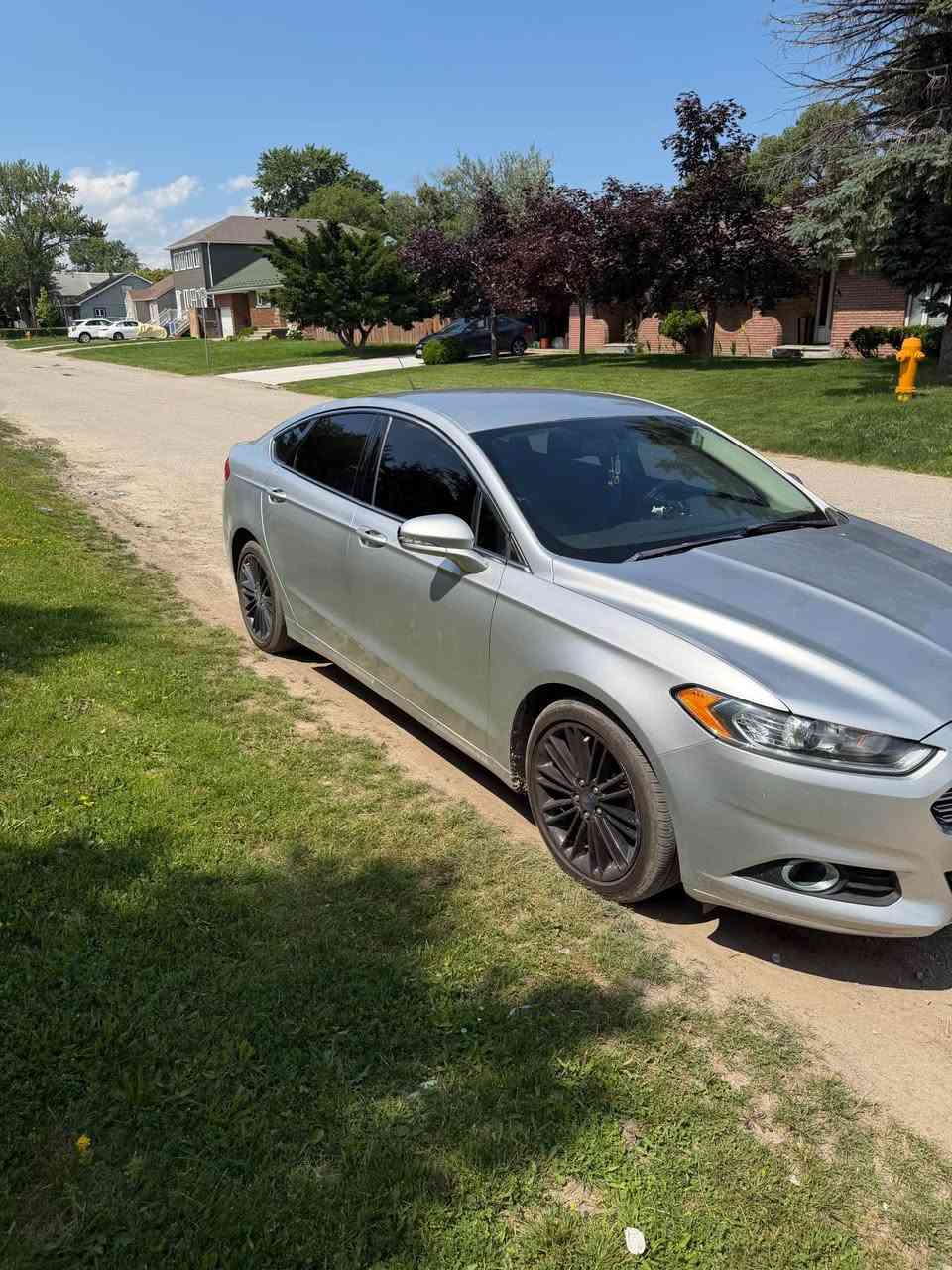 🔥 2013 FORD FUSION SE | 2.0L ECOBOOST TURBO | FULLY LOADED 🔥

💎 Luxury • Performance • Comfort • Fuel Economy

✅ Safety Certified
✅ Only 183,700 KM
💲 $7,200 OBO

Looking for a stylish, reliable, and fully loaded sedan? This 2013 Ford Fusion SE offers the perfect combination of performance, comfort, technology, and fuel efficiency.

🚗 Performance

✔ Powerful & Fuel-Efficient 2.0L EcoBoost Turbo Engine
✔ Smooth Automatic Transmission
✔ Excellent Driving Experience
✔ Runs & Drives Great
✔ No Mechanical Issues

🌟 Premium Features

✅ Heated Leather Seats
✅ Power Driver Seat
✅ Power Mirrors with 3 Driver Memory Settings
✅ Full Power Windows
✅ Large Touchscreen Display
✅ Bluetooth Hands-Free Calling & Audio
✅ Backup Camera
✅ Remote Start
✅ Steering Wheel Controls
✅ Ice Cold Air Conditioning
✅ Beautiful Silver Exterior
✅ Spacious Interior & Large Trunk

🔧 Recently Serviced

✅ Fresh Oil Change
✅ Safety Certified
✅ Ready to Drive Home Today

Whether you’re looking for a reliable daily dri Windsor, ON


**إذا كنت صاحب هذا الإعلان وتريد حذفه لأي سبب، رجاءا أرسل رسالة إلى الدعم الفني**