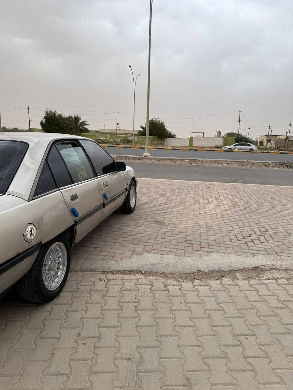 السلام عليكم اوبل اوميكة حجم 20 رقم صلاح الدين سنوية خضرة شرط التحويل كير ومحرك وصدر وتخم تاير كلو شرط كشر وقرفة شوف العين باور ستيرن شغال كهربيات كلهة شغالة مسجل واربع سمعات شغال سيارة جاهزة السعر 12ورقة سيارة نوزل ما محور مكان السيارة العلم قريت الربيضة ***********
