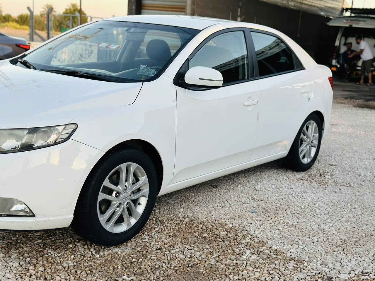 السلام عليكم كيا سيراتو موديل ٢٠١١ رقم بابل بسمي السياره جاهزه من مكينه كير حداديه تبريد تدفئه تخم تاير ماشيه 183
السياره داخل لونين تحكم استيرن اشاير بلمري وشفط  خمس ويل كب السياره بيه بارد بلدور الخلفي وبيه كارد بسيط بلكصه مال القماره فقط السياره حلوه واحلى من الصور مكان السياره بابل النيل الاستفسار ***********
السعر 103 وبيه مجال
