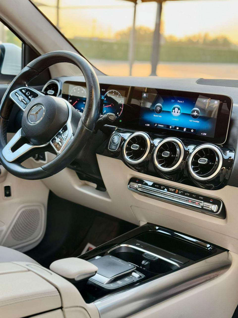 السلام عليكم مرسيدس GLA 250 الشكل الجديد
بصمة
جلد 
كراسي كهرباء وتدفئة
صندوك كهرباء
لايتات زنون
شاشة متصلة
تبريد ثلج منفصل قطعتين
مري شفط ع البصمة
تجاوي كهرباء
حساس امامي خلفي
رادار امامي خلفي جانبي
مكينه 4 سلندر 2000 شرط 
صبغ بنيد وجاملغ فقط
السيارة نظافتها 100‎%‎
مكفولة من كلشي كير مكينه صدر تايرات 
السعر 210 وبيها مجال بسيط 
*********** بغداد, العراق
