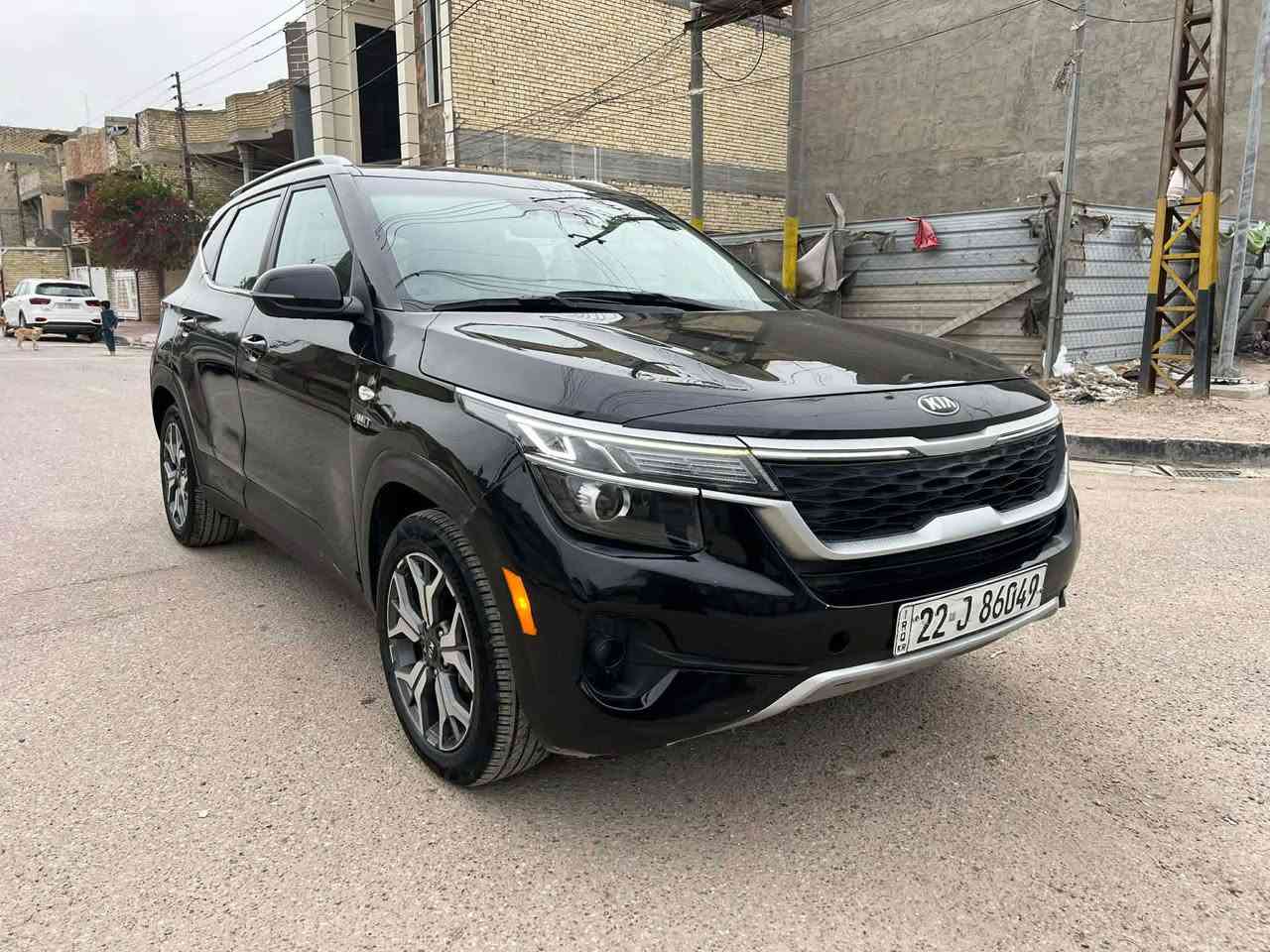 السلام عليكم عندي كيا سليتوس 2021 فوول مواصفات 1/1 للبيع رقم اربيل الجديد تريد تحويل تريد وكالة وارد امريكي حادثها باب وجاملغ والباب الخلفي مصبوغ بجم كبس مواصفات 
1-فتحة 
2-بصمة 
3-اشاير بالمري 
4-كشنات جلد 
5-كشنات امامية كهرباء 
6-داخل ابيض ملكي 
7-لدات خلفية 
8-لد امامي زنون ع طول البنيد 
9-رادار امامي 
10-رادارات جانبية 
11-تحديد مسار 
12-ثلات وضعيات قيادة 
13-ويل كروم 
14-مكينة 2000 دوش 
15-تبريد قطعتين 
16-تبريد بيانو 
وبعد بيها مواصفات هواية مكانها بغداد الطوبجي للاستفسار الاتصال *********** رايدها ب 138 وبيها مجال بغداد, العراق
