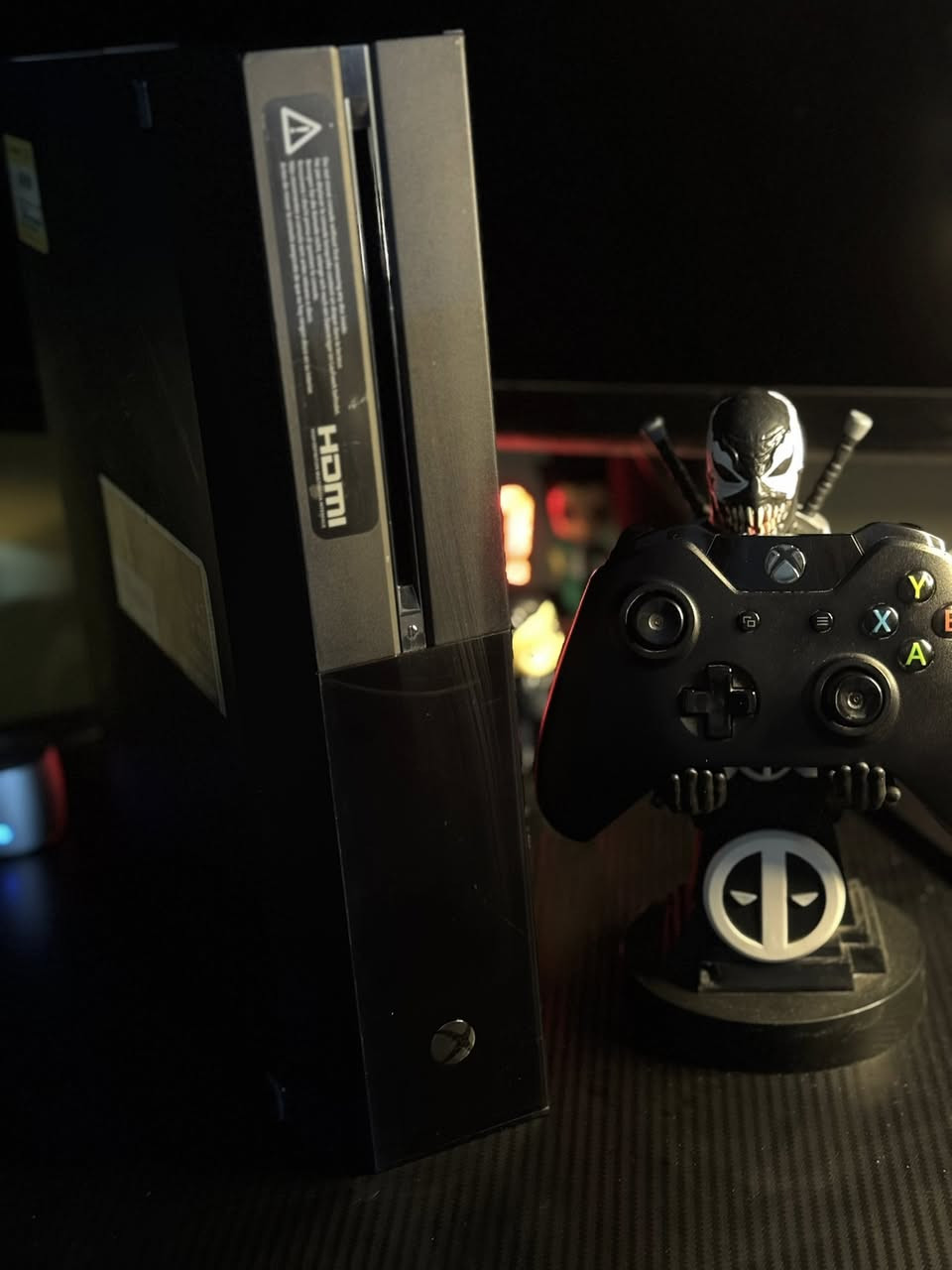 اكس بوكس ون كامل ملحقاته الاصلية ( جويستك اصلي + محولته الاصلية )

كذلك يحتوي على 13 لعبة مملوكة

الالعاب 👇

1- GTA V
2- Red dead 2
3- Call of Duty black ops 3 + ZOMBIE DLCs
4- FC 25
5- FIFA 15
6- Assassins creed Mirage
7- Assassins creed Valhala
8- Assassins creed syndiacte
9- Forza Motorsport 5
10- Resident evil 2 revolution
11- Takken 7
12- The witcher 3
13- The walking dead 1/2/3

السعر : 170 الف 🔥

*توصيل متوفر لكل المحافظات العراقية ❤️


**إذا كنت صاحب هذا الإعلان وتريد حذفه لأي سبب، رجاءا أرسل رسالة إلى الدعم الفني**