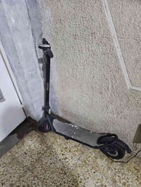 سكوتر للبيع ماركة يس اي دو ماخذه ب ٥٠٠ من زيونه رايده ب ٢٥٠ الف شغال ل...