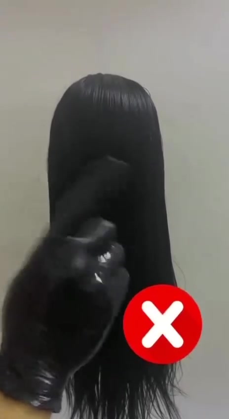 وصل الجديد والمفيد😍 
علبة توزيع الزيوت ضرورية ومفيدة لكل بنت 
مشط الحجم الكبير ✌️♥️
وجبة جديدة من علبه مع مشط لتوزيع الزيت والصبغات والحناء والماسكات او اي شي سائل على الشعر* 🥰♥️

تسهل عملية توزيع الزيوت والصبغات على الشعر بطريقة سهله ومرتبه مصنوعة من مادة بولي بروبلين عالي الجودة مناسبة للاستخدام في المنزل وفي صالون التجميل 💃🏻

تساعد في توزيع الزيوت والمواد السائله بسهولة على كامل الشعر بالتساوي يمكنك استخدامها مع صبغات او الحناء او الماسكات  لتوزيع الصبغه او زيوت العناية للشعر بسهوله ومن دون عناء 😌

مشط وموزع للزيت هذا الموزع يسهل عليك توزيع الزيت ووصوله لجميع أطراف وجذور الشعر ويتغلغل بعمق في مسام الشعر مما يفيد في تغذية الشعر 

افضل وانظف طريقه لتطبيق تلوين الشعر وصبغات الشعر وعلاجات فروه الراس مباشره الى الجذور 😉

وداعا لاتساخ اليدين بالزيوت يمكنك الان الحفاظ على يديك نظيفه مفيد جدااا وعملي وضروري عند كل بنت. 
استخدامها لجميع السوائل الخاصه بالشعر 💃♥️
السعر 3 الاف فقط


**إذا كنت صاحب هذا الإعلان وتريد حذفه لأي سبب، رجاءا أرسل رسالة إلى الدعم الفني**