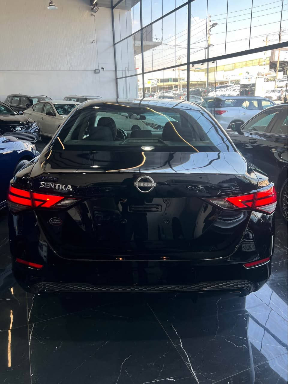 سێنترا مۆدێل ٢٠٢٤ 
مواسەفات بەسمە شاشە و کامێرا و کامل ڕادارو حاسەی پشتەوە ئۆتۆ ستارت و ئیکۆ….
تەنها سندوقی بۆیاخە بێناوگرتن بەشەرت ئێرباگ کەپس 
پێشی کەپسە 
٣٣٠٠٠ مایل ڕۆشتوە گێڕ و مەکینە و کارەبای بەشەرت
ڕەقەم کاتیە
سعری ١٣٢ گەڵا و مەجال
***********
گۆڕینەوەش لەسەر دڵگرتن السليمانية, العراق
