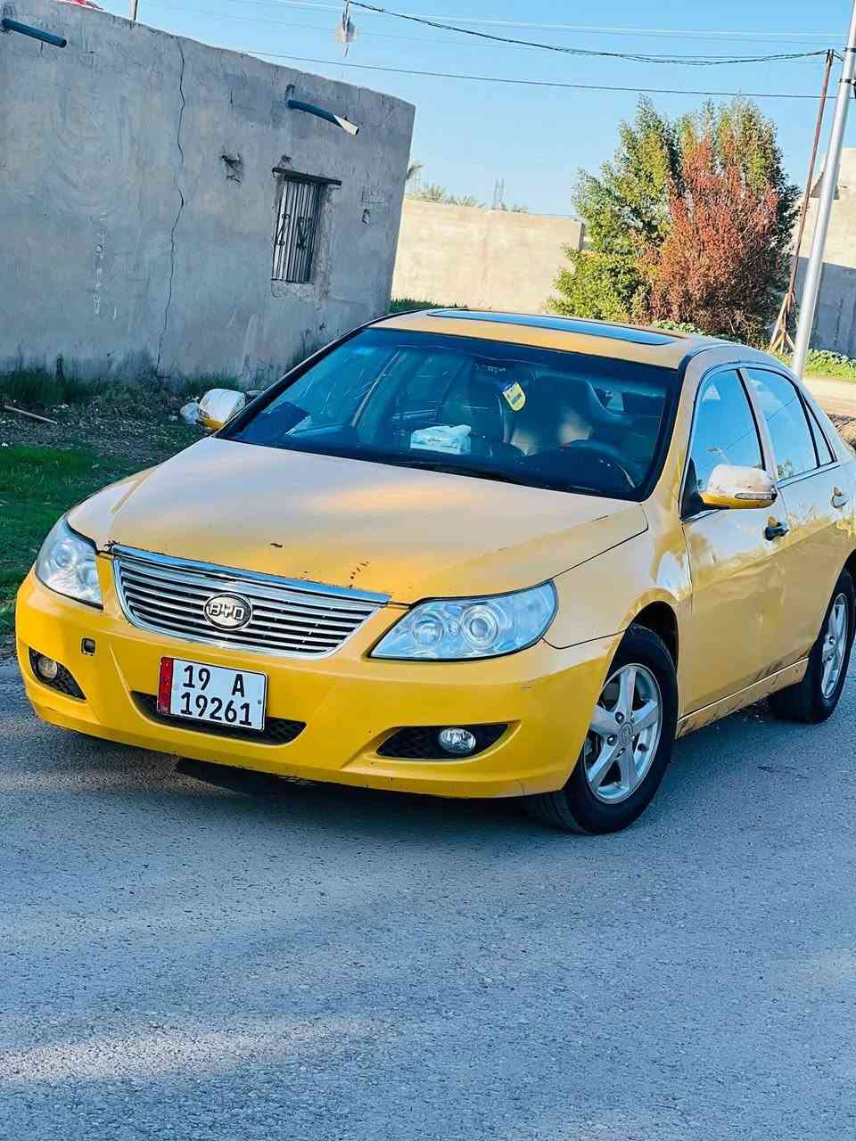 بي وايدي 6 موديل 2011 سنويه جديده رقم نكليزي مصفره هيه وغرامات مكينه كير فكفولات تتفه شغاله جام كهربائي تخم تاير جديد صدر خلفي امامي جديد كهرباياته كله شغاله السعر 38 وبيه مجال حك الجية الستفسار مكان ديالى المقدادية ***********
