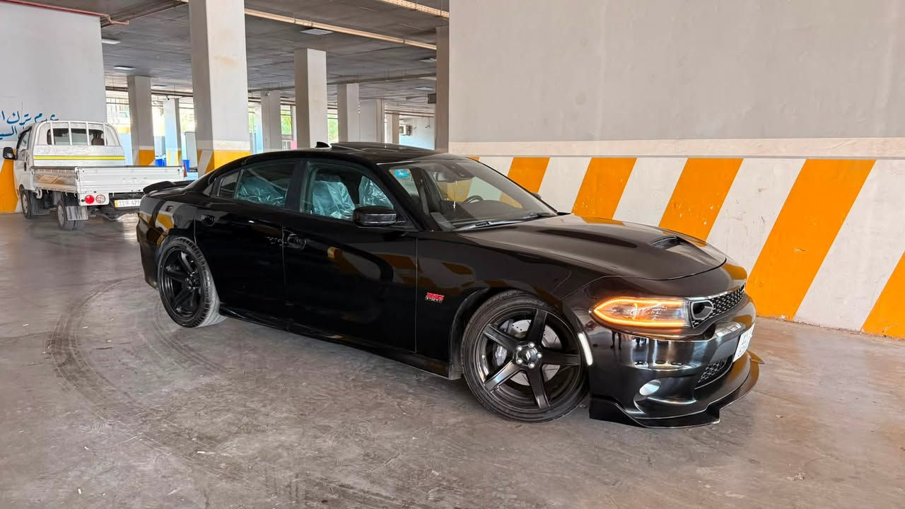 🔥 Dodge Charger SRT 2023 Last Call للبيع
سيارة  
محرك 6.4 HEMI V8
🚗 الممشى: ٤٣ ألف ميل
المواصفات
• شاشة كبيرة
• رادار + بريك تلقائي
• كاميرا خلفية
• حساسات أمامية وخلفية
• فتحة سقف
• مقاعد جلد
• تدفئة مقاعد
• تدفئة ستيرن
• نظام صوت Beats
• بريكات Brembo كبيرة 6 بستم 
حالة السيارة
• السيارة حادثها حرق فقط بالثلاجة الفوك المكينه والضفيرة مال بلكات وتم تبديل كلشي بلاستك بوجه المكينة شرط اصلي تفصيخ السيارة على ايد وحدة من استوردنها الاحد الان شواصي لغود دواخل خارج السيارة بلادية ونصبتها تحكم
•البنيد الاطفائية كاصي بكتر 
• تم تبديل الضفيرة الأمامية + الثلاجة
• صبغ بسيط بداية الجاملغ  عكس السايق بسبب شخوط
• التبديل فقط البنيد 
• الدعاميات أصلية
• بدون ايرباك 
• صور الحادث خاص 

• رقم بغداد
• تحويل ملكية ثاني يوم
• مكان السيارة بغداد  بلديات 
• سيارة نظيفة وما تحتاج مصروف
💰 السعر مناسب بالنسبة للمواصفات والنصبة اتصل وبيك خير وتدلل اعتذر عن ذكر السعر   

📞 للتواصل: ***********
